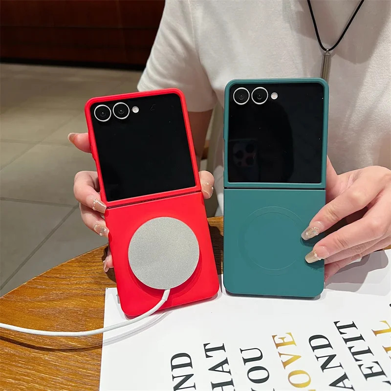 Liquid Silicone Magnetic Phone Case - 삼성 갤럭시 Z 플립 7 6
